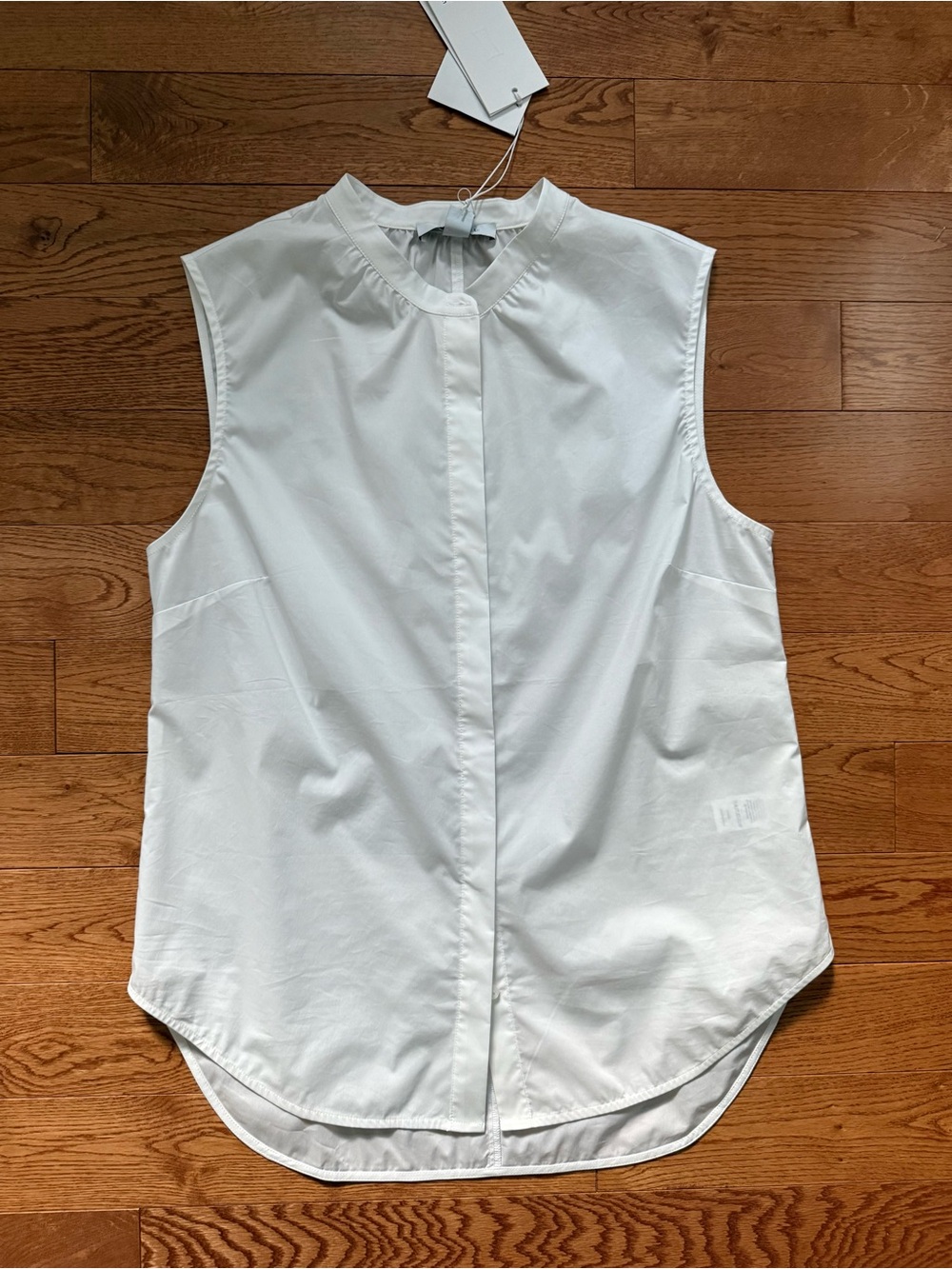 Kit and ace NWT Marbella sleeveless poplin size medium
